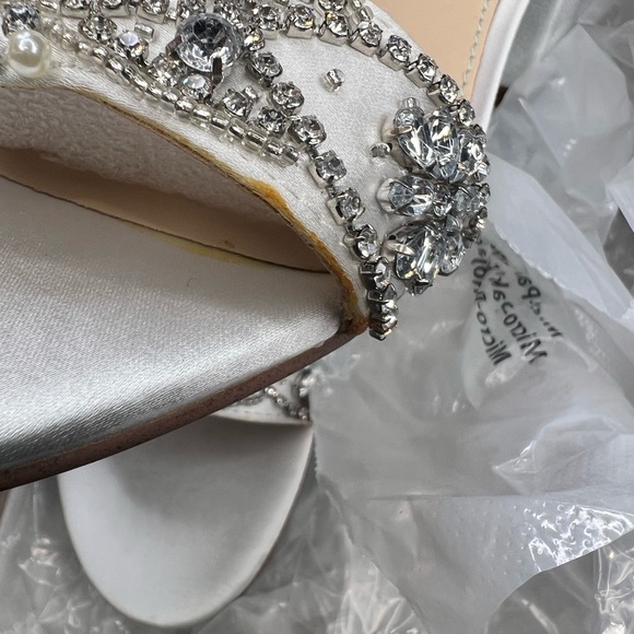 Betsey Johnson Mel Ivory (Wide) - Picture 7 of 13